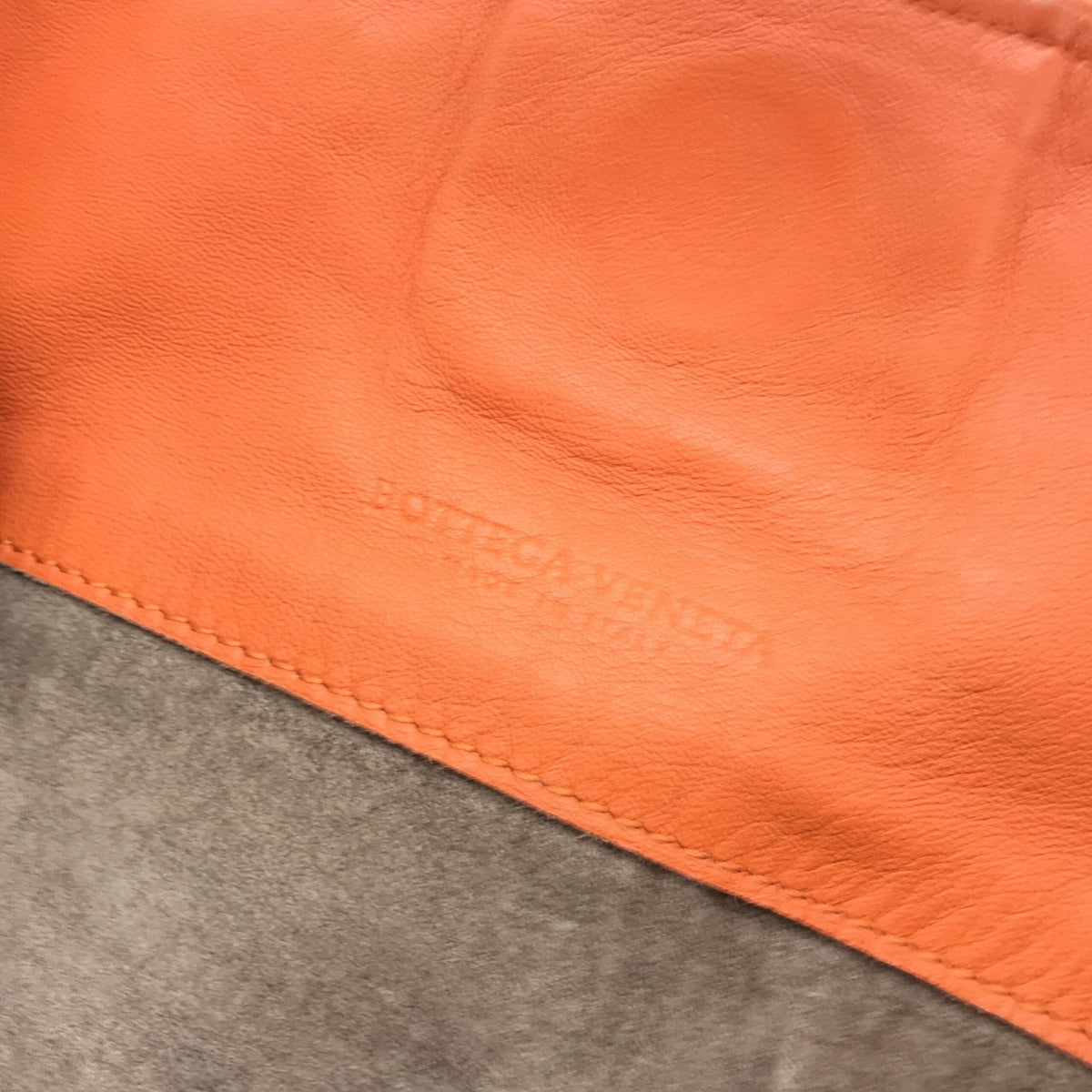 Bottega veneta intrecciato leather hobo bag in orange