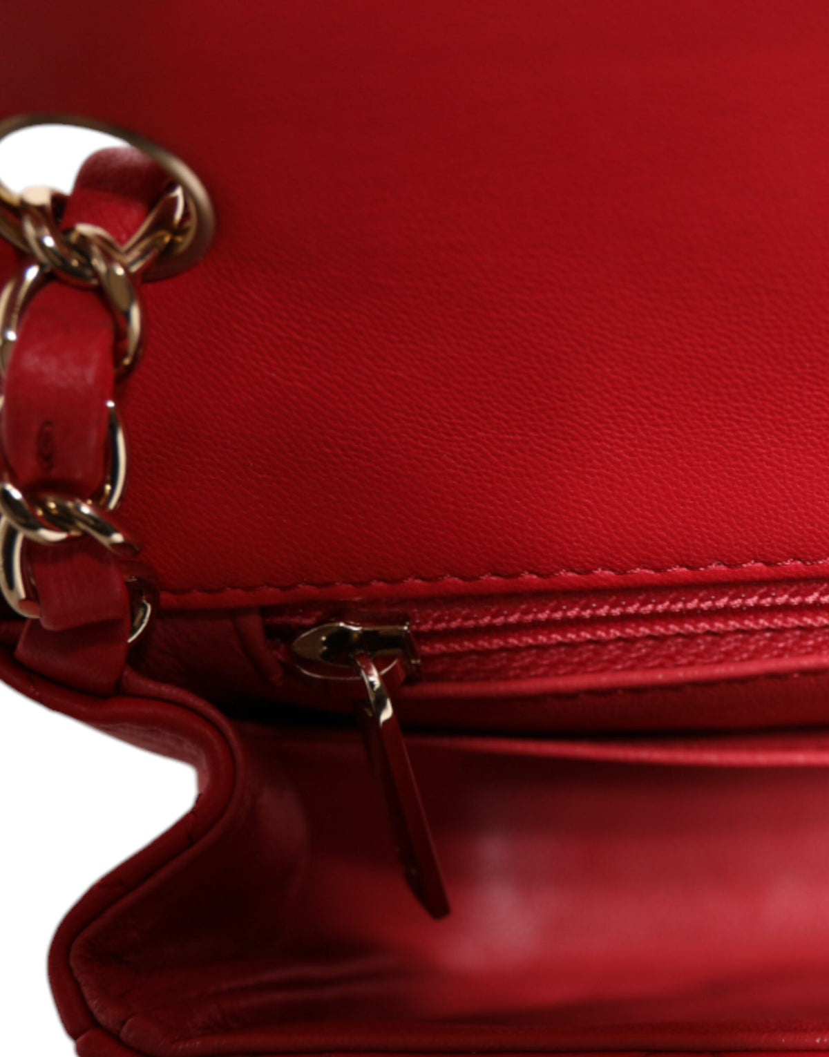 Chanel pink matelasse chain shoulder lambskin purse mini